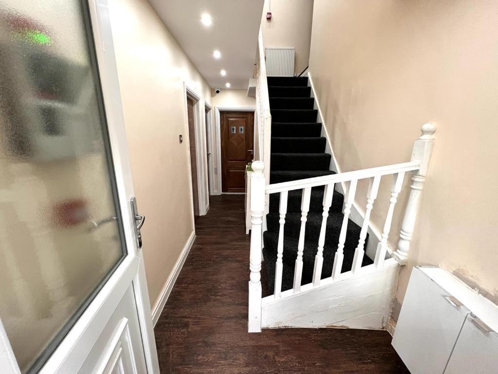 شقة Nines Of Elegance At Castle Road برمنغهام المظهر الخارجي الصورة