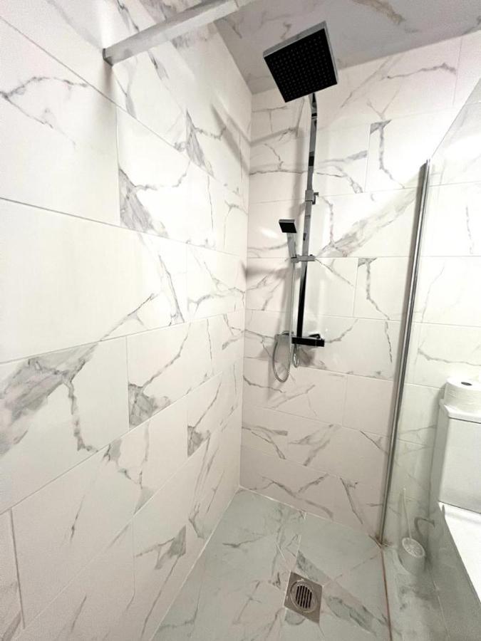 شقة Nines Of Elegance At Castle Road برمنغهام المظهر الخارجي الصورة